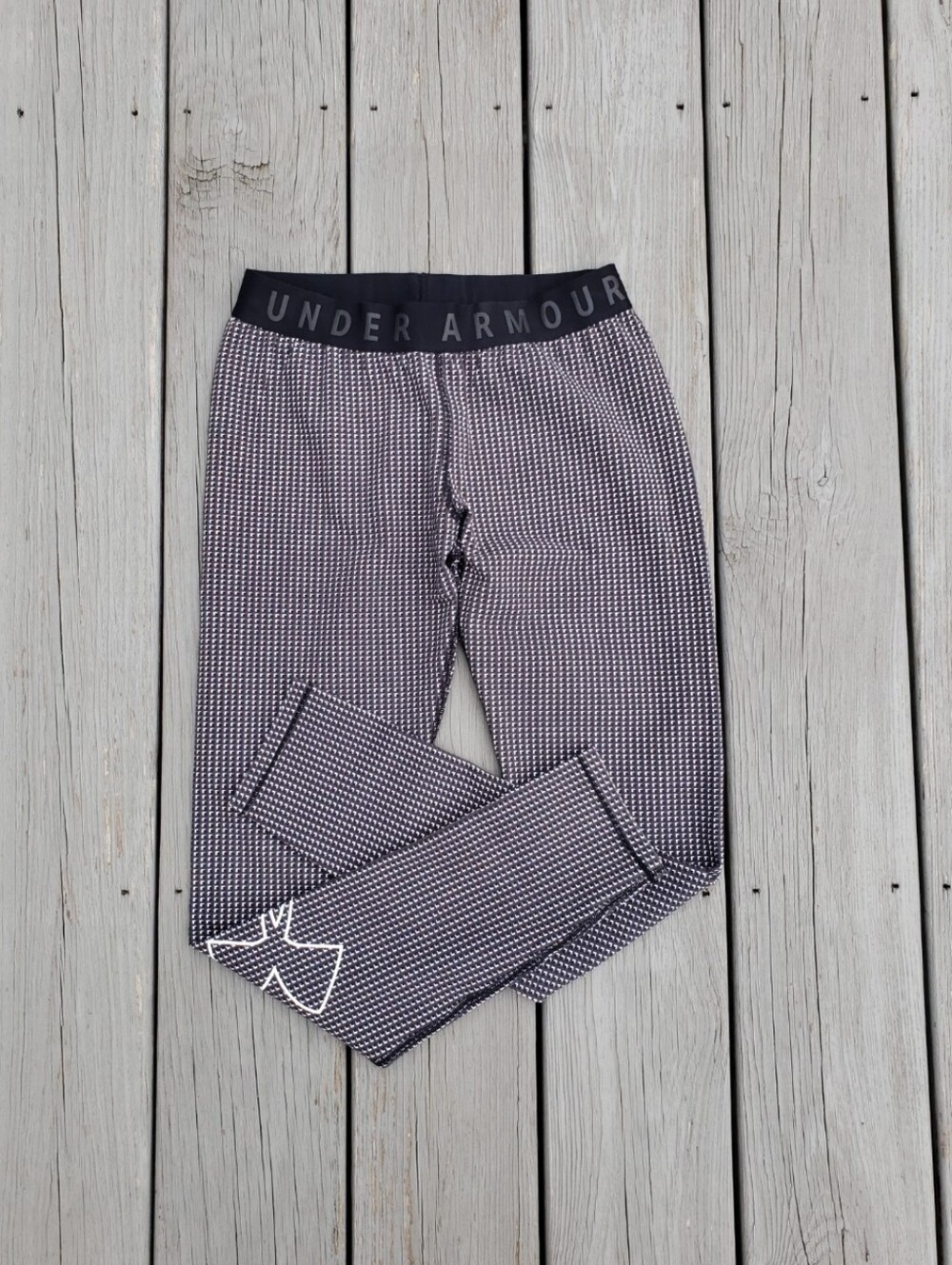 Under Armour Geometric Pattern Leggings Size Xs -Sm